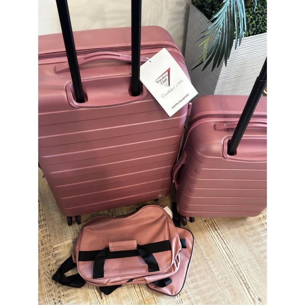 TRAVELERS CLUB AUSTIN 4 PIECE HARDSIDE LUGGAGE SET Luggage Set Wistful Mauve